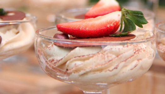 Tiramisù alle fragole: dessert al cucchiaio semplice e genuino